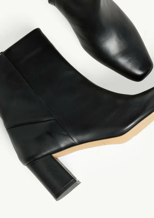 Absatz-Stiefelette aus Glattleder