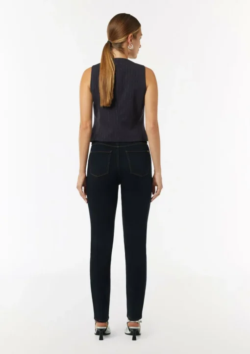 Elastische Slim-Leg-Jeans mit dunkler Waschung