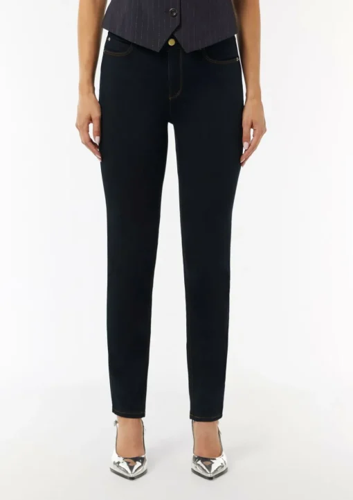 Elastische Slim-Leg-Jeans mit dunkler Waschung