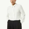 Elegante Satin-Bluse mit verdeckter Knopfleiste