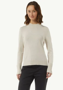 Feiner Strickpullover mit Zierknöpfen am Ärmel