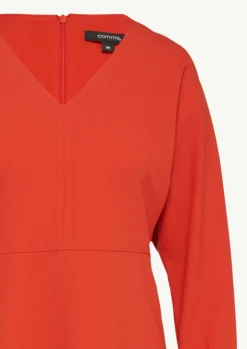 Fließendes Crepe-Kleid mit V-Ausschnitt