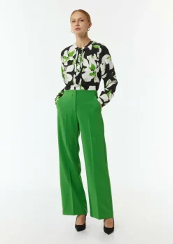 Gemusterte Bluse mit verdeckter Knopfleiste und Biesen
