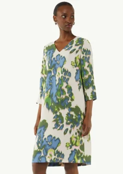 Gemustertes Kleid mit Eingrifftaschen