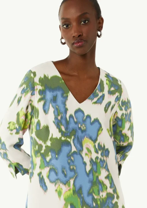 Gemustertes Kleid mit Eingrifftaschen