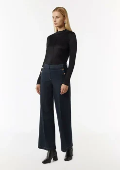 Jeans mit dunkler Waschung