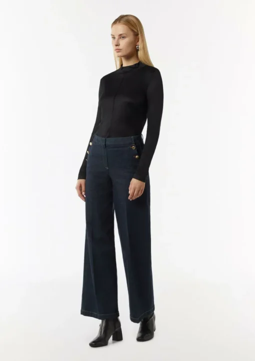 Jeans mit dunkler Waschung