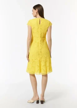 Kleid aus Spitze mit Rundhalsausschnitt
