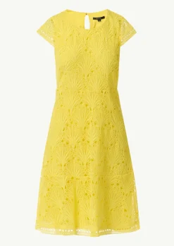 Kleid aus Spitze mit Rundhalsausschnitt