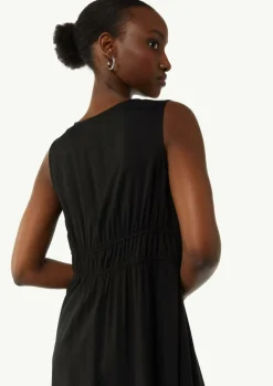 Kleid mit elastischem Bund