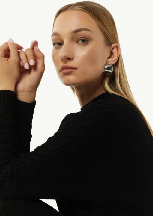 Kleid mit Zopfmuster-Detail