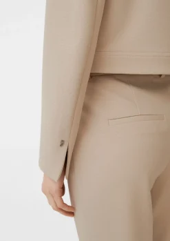 Kurzer Blazer aus Viskosemix