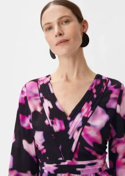 Kurzes Kleid mit Allovermuster