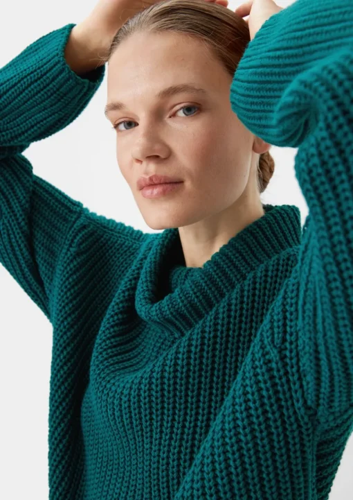 Lockerer Strickpullover mit Rollkragen