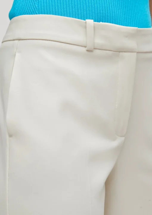 Loose: Hose mit High Rise-Bund