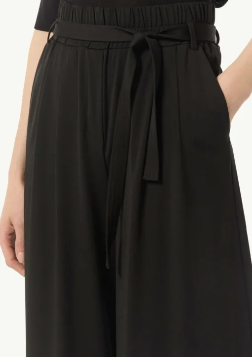 Loose: Stoffhose in Crop-Länge