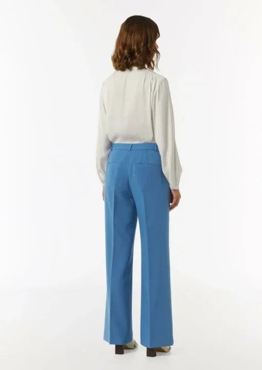 Marlenehose mit Bügelfalten