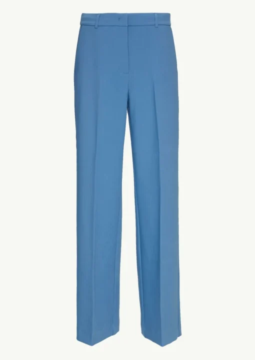 Marlenehose mit Bügelfalten