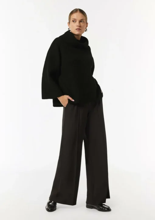 Poncho mit weitem Rollkragen