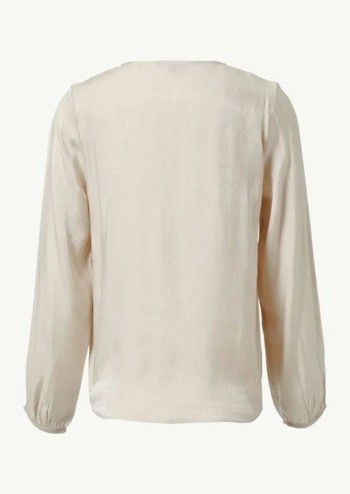Schimmernde Bluse mit Faltendetails