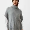 Strickponcho mit Rollkragen