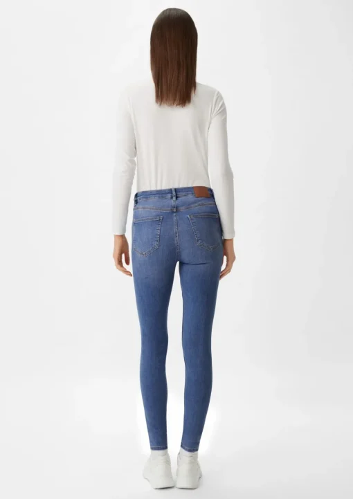 Super skinny: Jeans mit Sattelbund