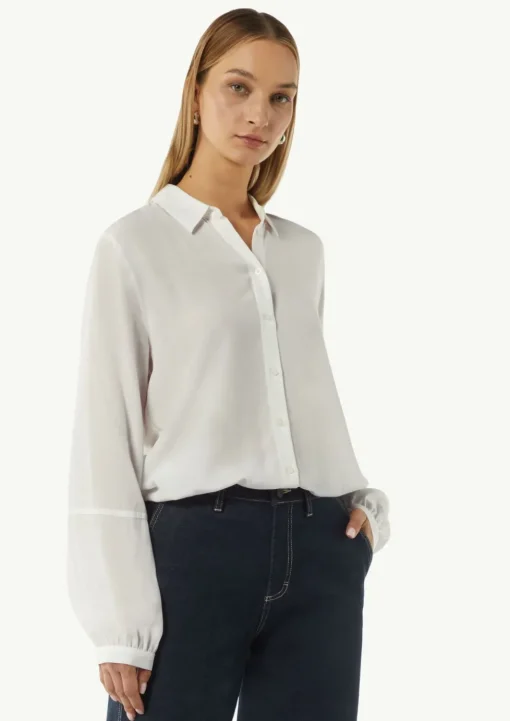 Viskose-Bluse mit Hemdkragen und Ziernaht