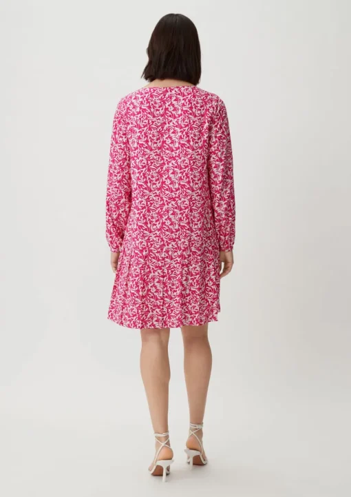 Viskosekleid aus Popeline