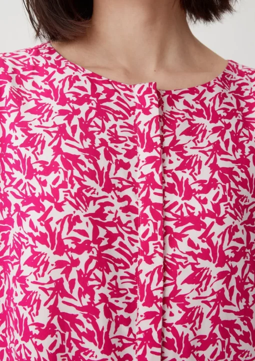 Viskosekleid aus Popeline