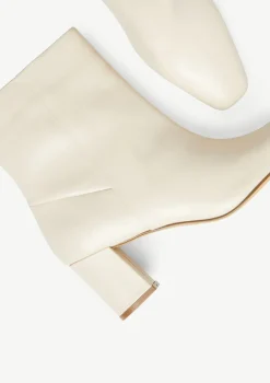 Absatz-Stiefelette aus Glattleder