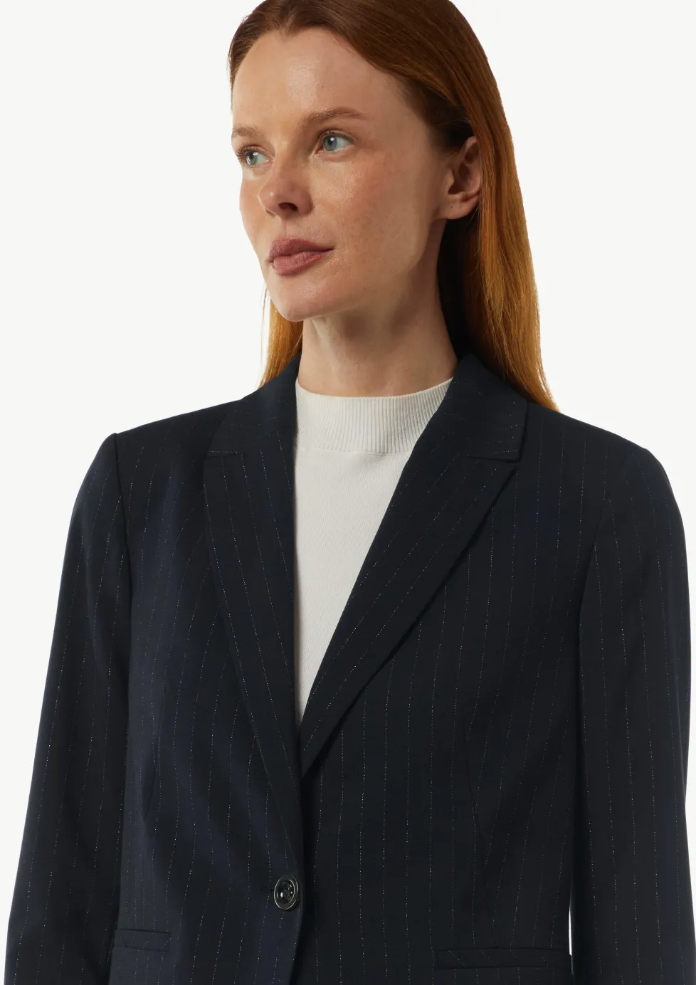 Antaillierter Blazer mit dezentem Gitzergarn