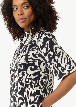 Baumwoll-Kleid mit Hemdkragen und All-over-Print