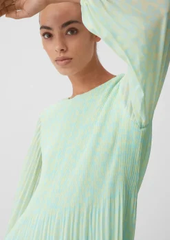 Chiffonkleid mit Plisseefalten