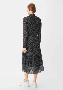 Langes Kleid aus Mesh