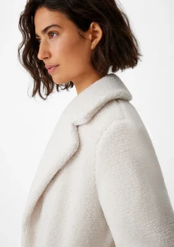 Mantel aus Teddyplüsch