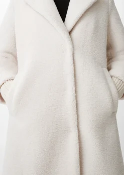 Mantel aus Teddyplüsch