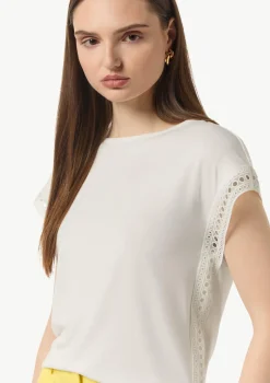 Ärmelloses Shirt mit Zierband