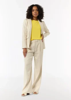 Ärmelloses Shirt mit Zierband