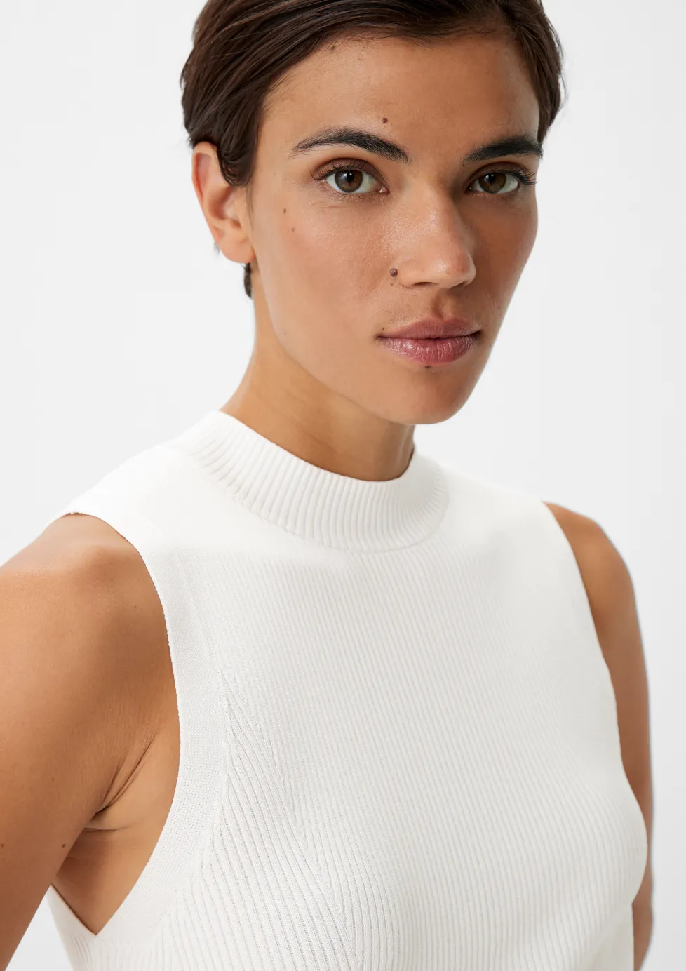 Ärmelloses Stricktop mit Rippstruktur