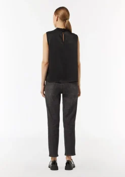 Ärmelloses Top mit Stehkragen