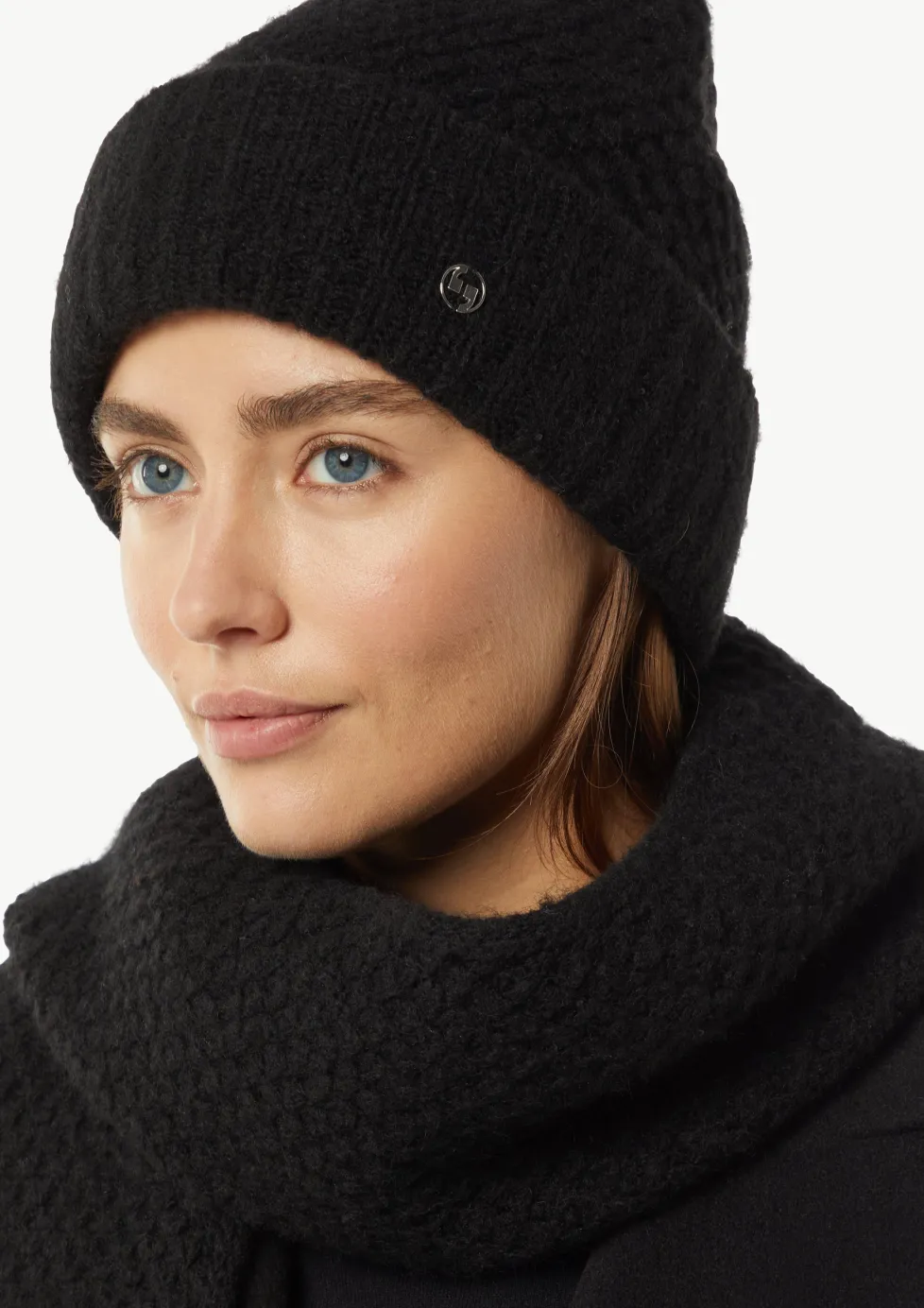 Strickmütze mit Pailletten