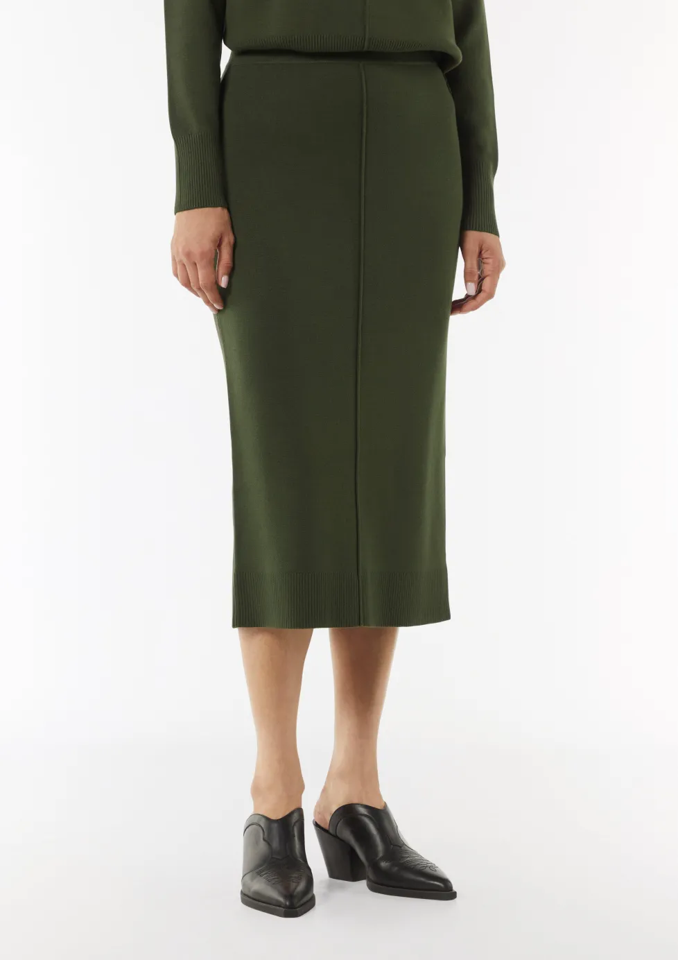 Taillierter Strickrock aus Viskosemix