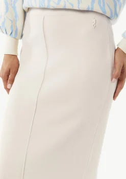 Taillierter Strickrock aus Viskosemix