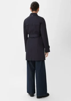Taillierter Trenchcoat mit Bindegürtel