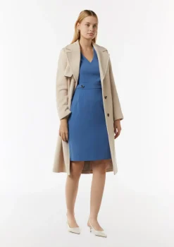 Tailliertes Etuikleid aus Twill