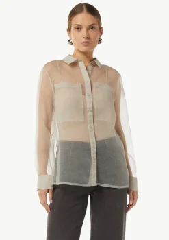 Transparente Hemdbluse aus Organza