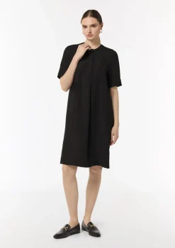 T-Shirt-Kleid mit Stehkragen