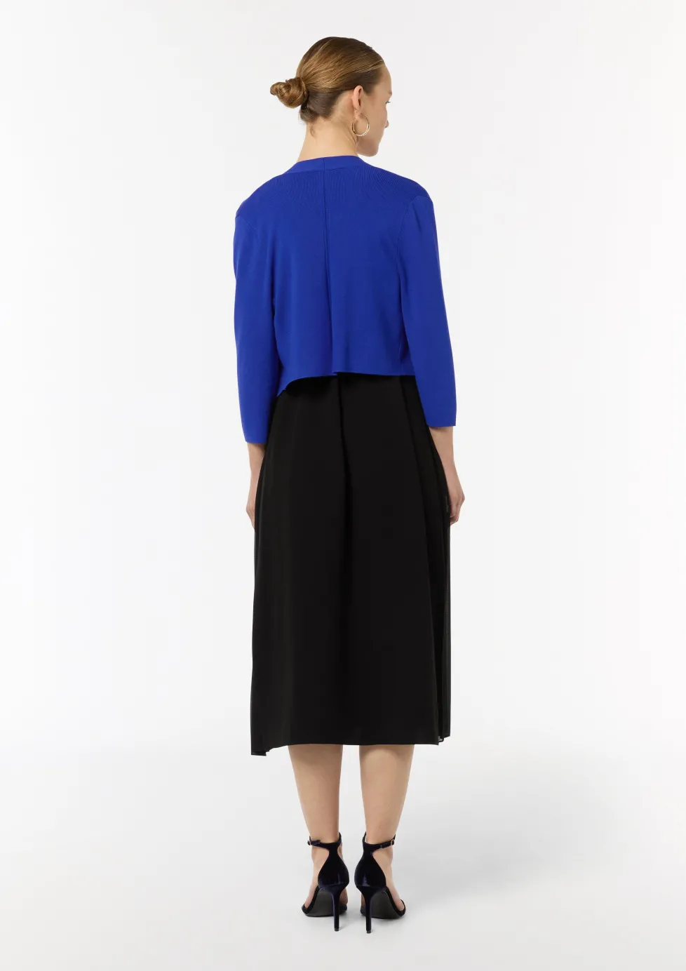 Verkürzte Strickjacke mit Pointelle-Details am Rücken