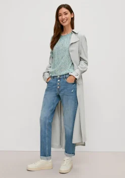 Viskosebluse mit Smok-Details