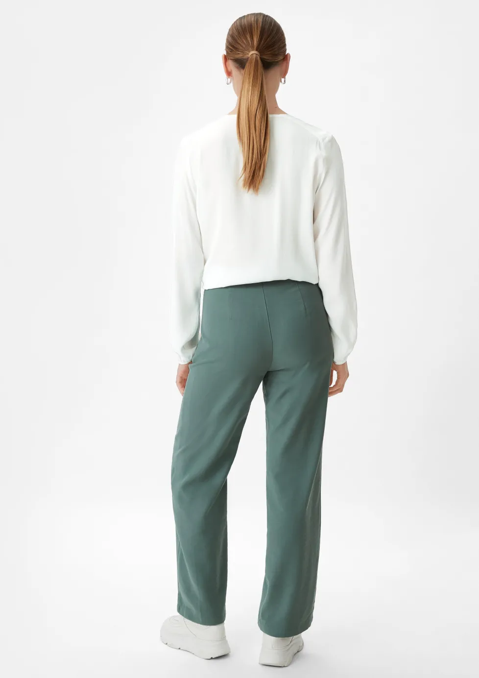 Viskosebluse mit V-Ausschnitt